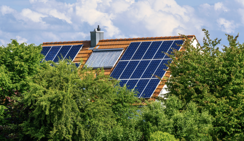 Haus mit Solaranlage